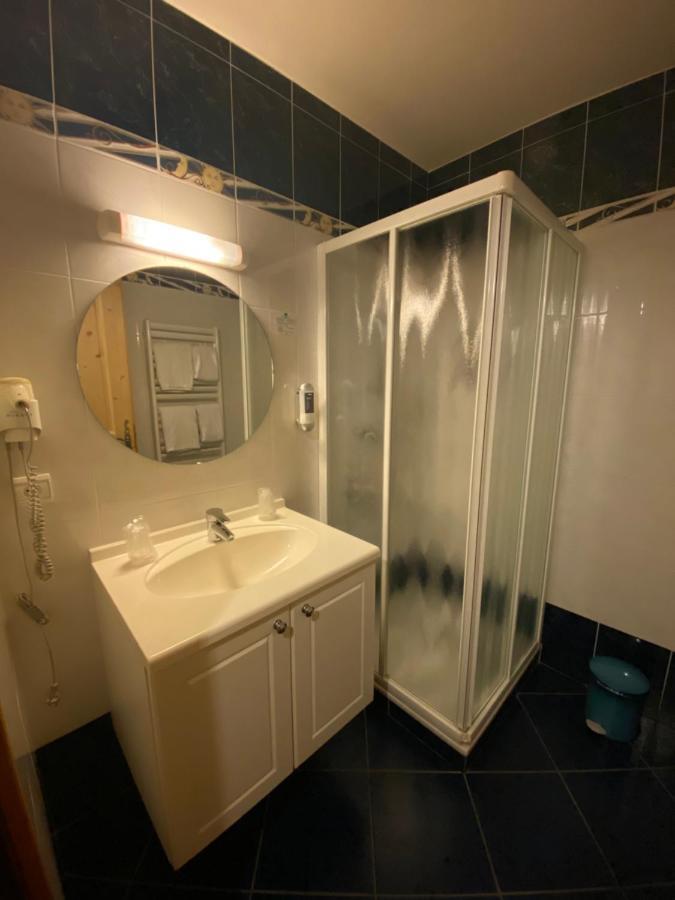 Hotel Le Schuss Châtel Esterno foto