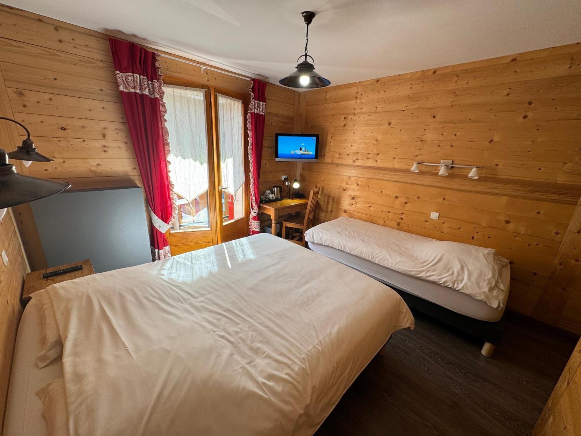 Hotel Le Schuss Châtel Esterno foto